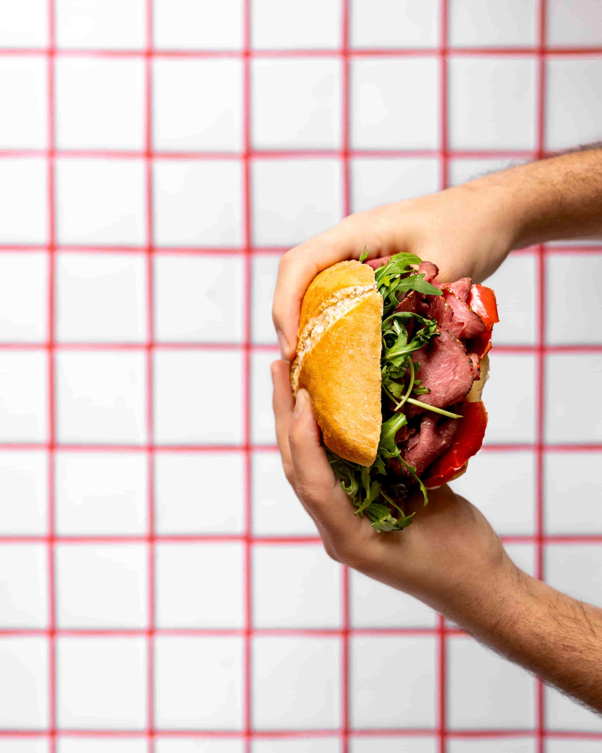 Burger pastrami et poivrons grillés