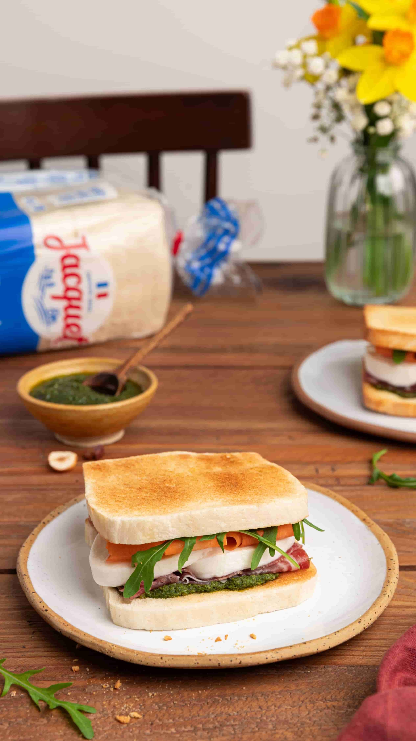 Sandwich italien pesto, coppa, mozzarella