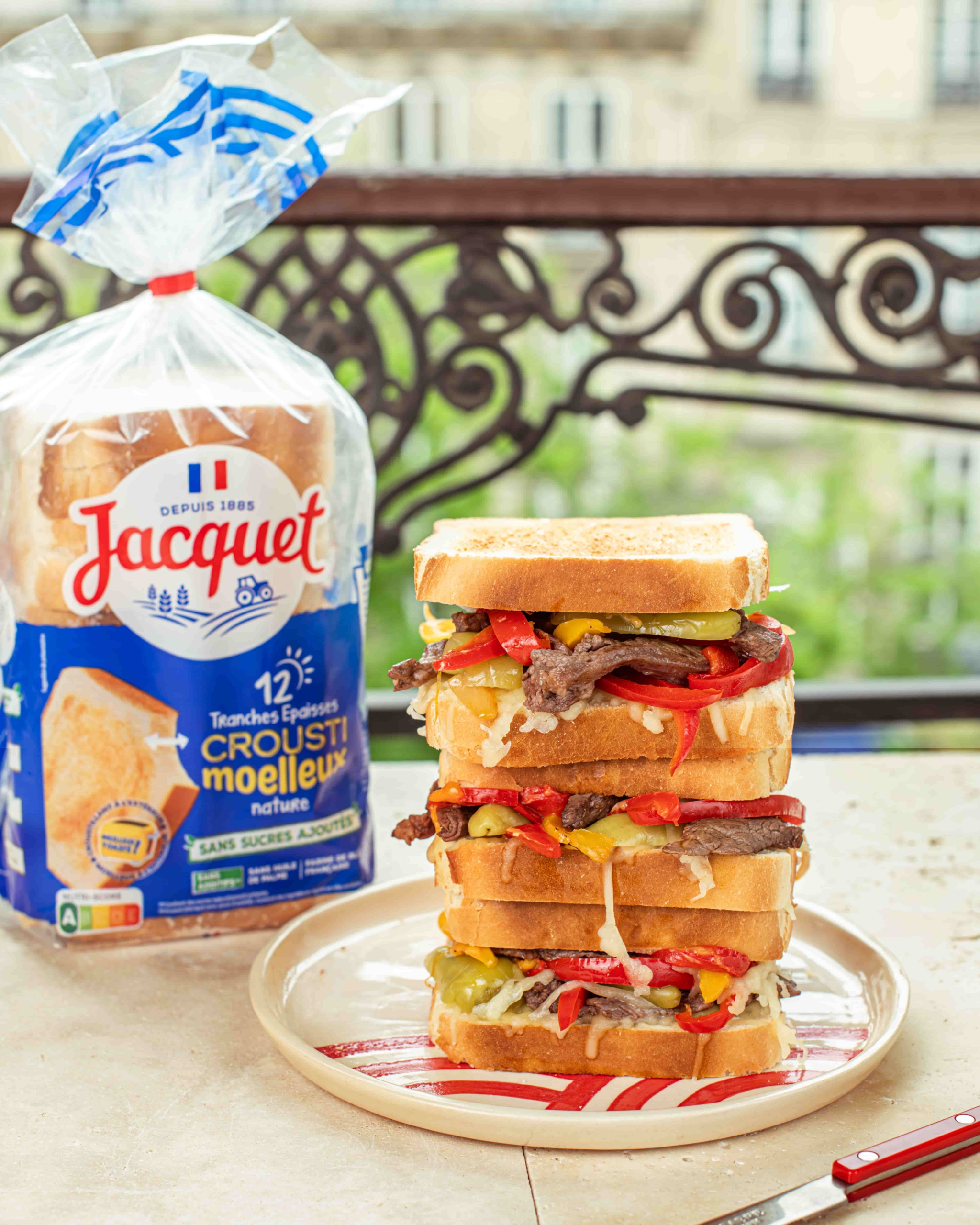 Sandwich chaud au bœuf et poivrons