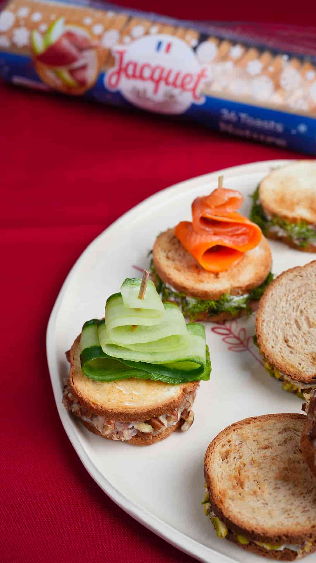 Trio de toasts festifs