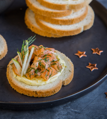 Toasts de tartare de saumon et granny smith