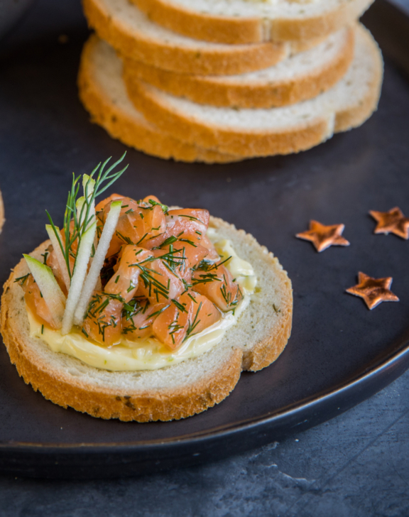 Toasts de tartare de saumon et granny smith