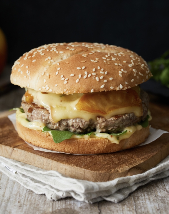 Burger aux Pommes Confites