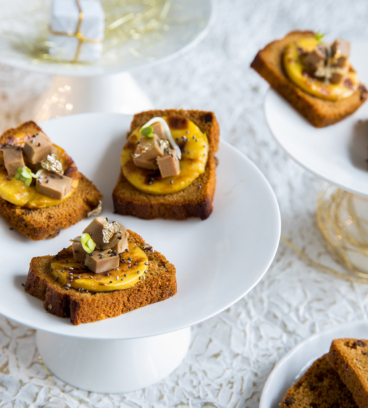 Toasts de Mini Pain d&rsquo;Épices au foie gras et à la mangue