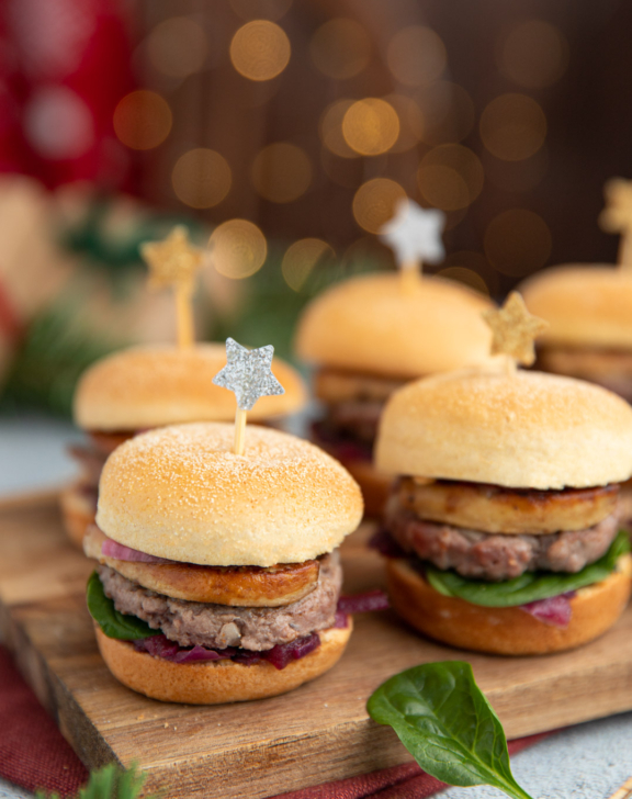 Mini burger brioché, chutney d’oignons rouges et de pomme