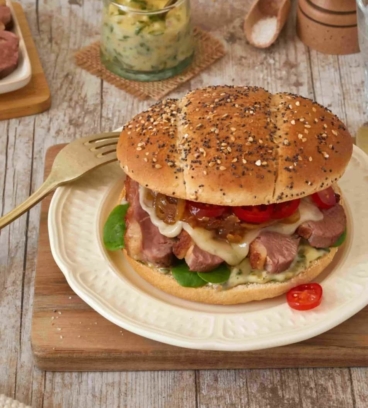 Burger au magret de canard et Comté à la sauce gribiche