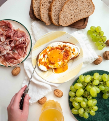 Tartine de campagne œuf pimenté