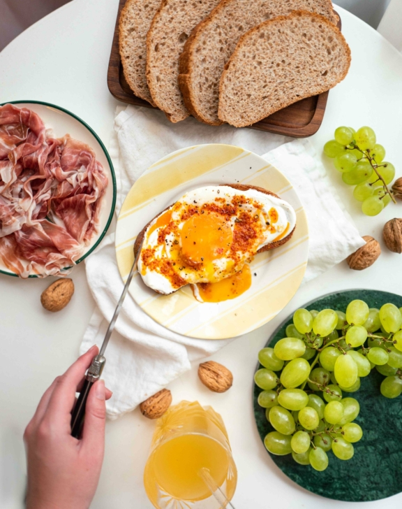 Tartine de campagne œuf pimenté