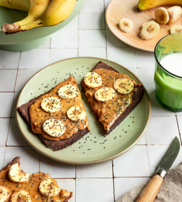 Tartine seigle banane et beurre de cacahouète