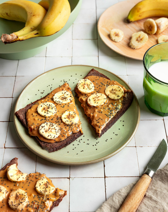 Tartine seigle banane et beurre de cacahouète