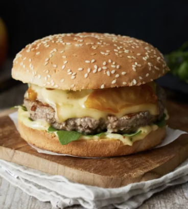 Burger aux Pommes Confites