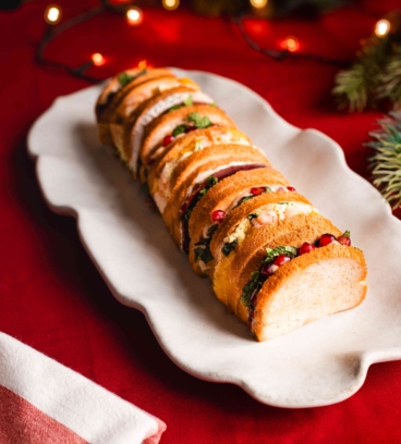 Bûche moelleuse de Noël aux 3 garnitures festives