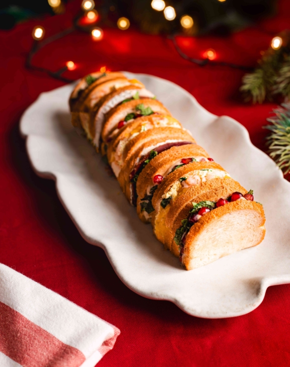 Bûche moelleuse de Noël aux 3 garnitures festives
